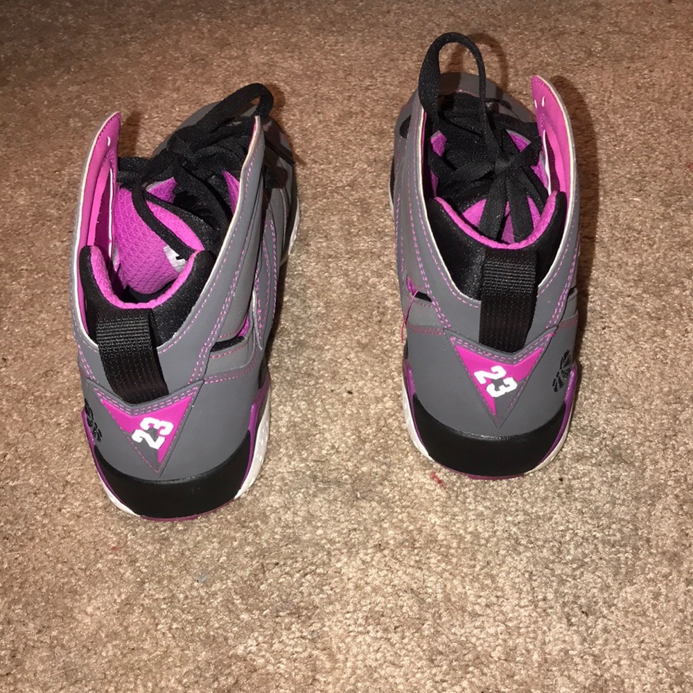 Air Jordan 7 GS “Valentines Day”